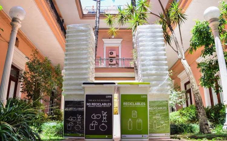 Instalan dos estaciones ambientales en Casa de Gobierno