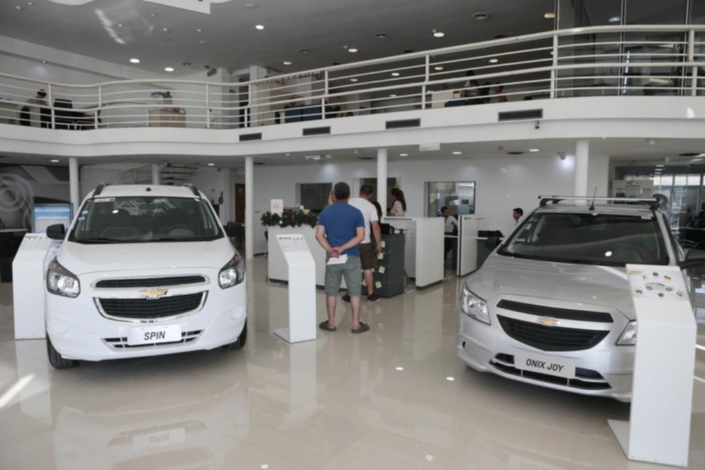 Rige la rebaja del impuesto a los autos y ya se hace sentir en los precios de distintos modelos