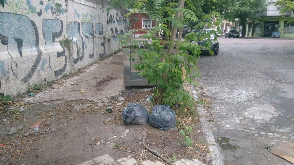 Una cuadra ganada por la degradación en 4, 44 y 45