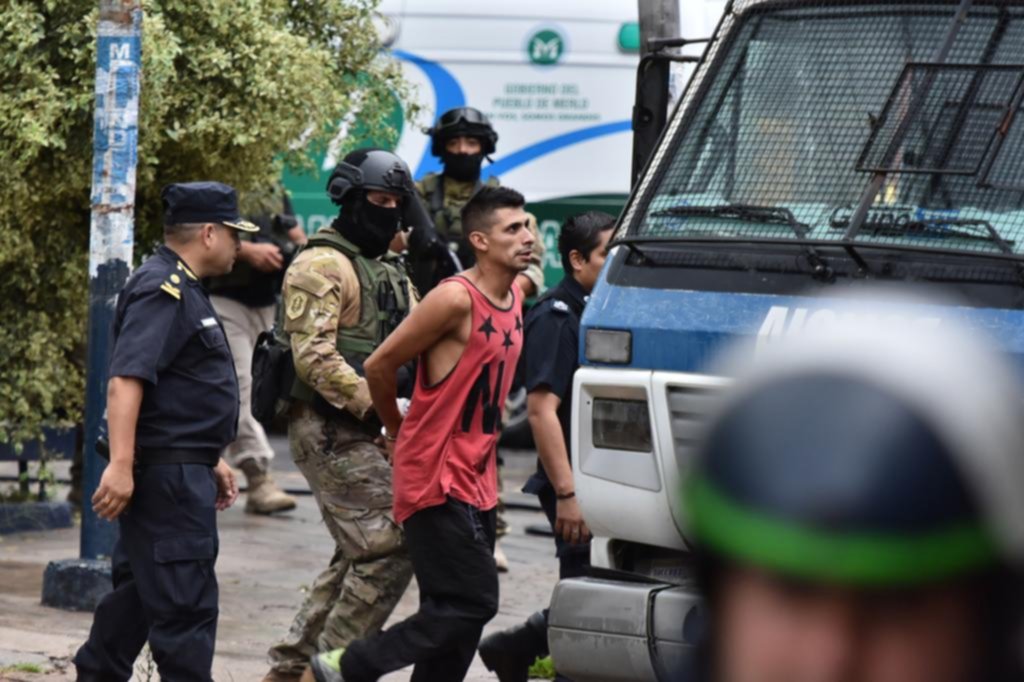 Motín arrancó con un secuestro en un calabozo