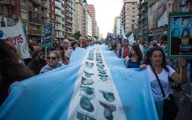  Amplia movilización en Mar del Plata contra la prisión domiciliaria al represor Etchecolatz
