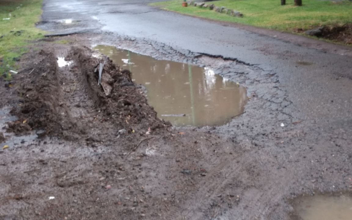 Quejas por el estado de una calle en Gonnet