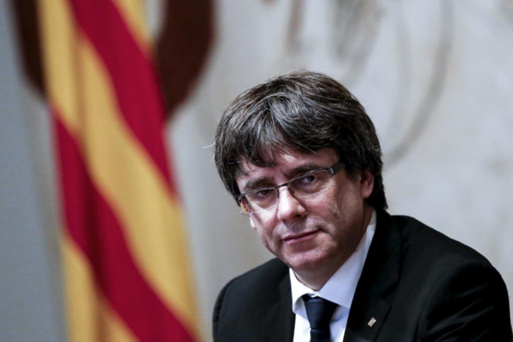 Insisten en designar por Skype a Puigdemont como jefe del gobierno catalán