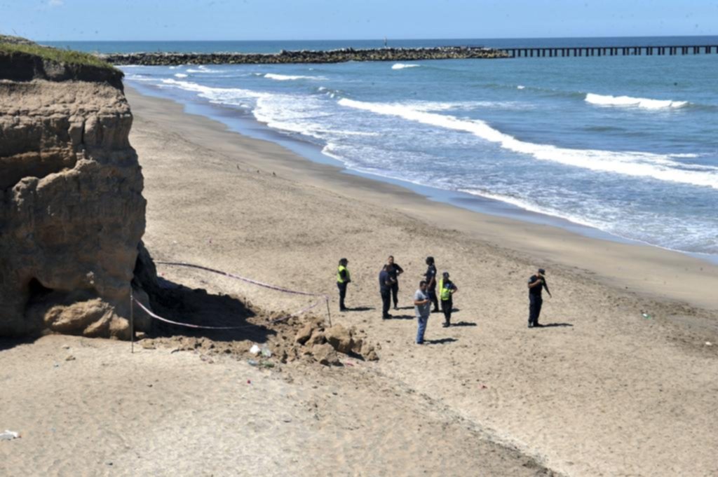 Una nena platense murió al caer sobre ella un barranco en Mar del Plata
