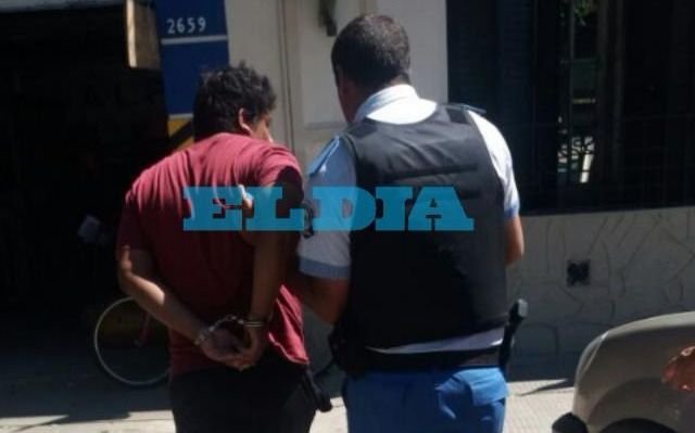 Golpe al narcomenudeo: un hombre cayó en 131 y 52 con 30 gramos de cocaína