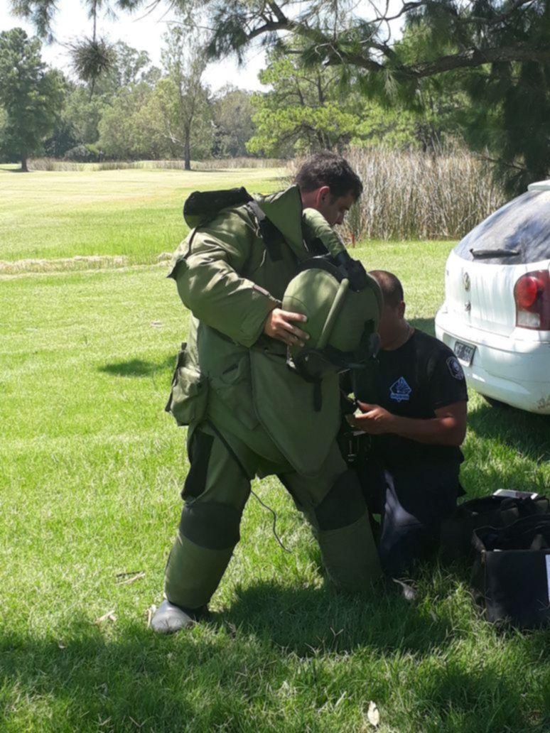 Un misil enterrado en una cancha de golf