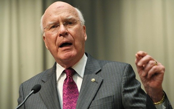 Un senador demócrata estadounidense intercedió por la visa de Timerman 