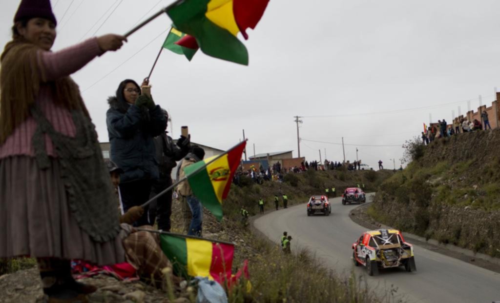 La lluvia y el barro presentes en la segunda etapa del Dakar, en caminos bolivianos