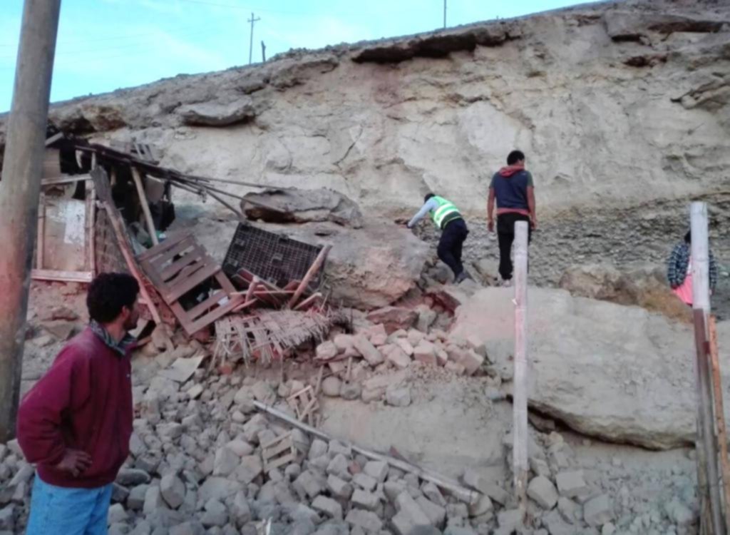 Un violento terremoto que sacudió el sur de Perú dejó un muerto y decenas de heridos