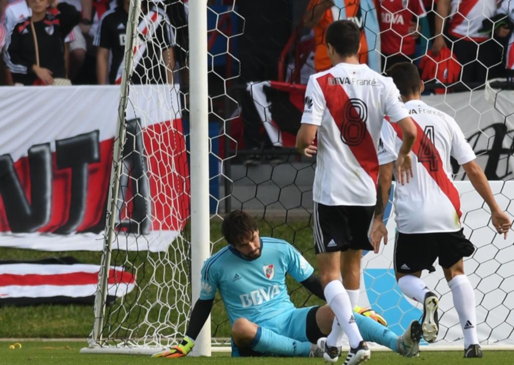 River comenzó el año con una caída en Florida ante Santa Fe