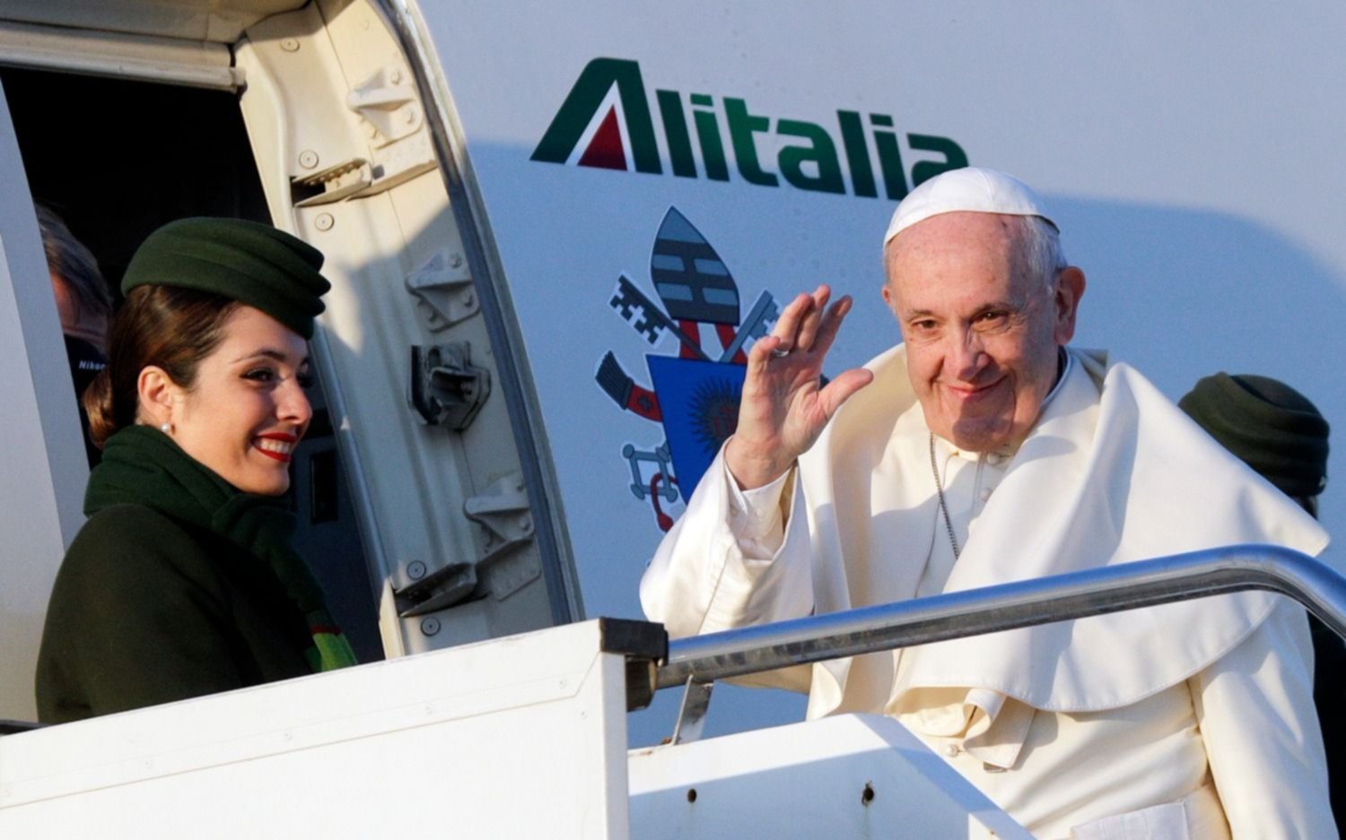 Francisco inició su viaje a Chile, en una de sus visitas más complejas