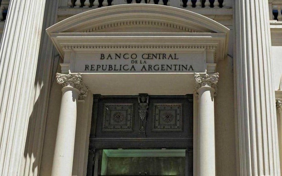El Banco Central informó que redujo la tasa de rendimiento de las Lebac