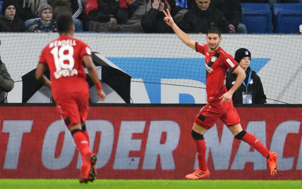 Dos goles de Alario para la victoria del Bayer Leverkusen 