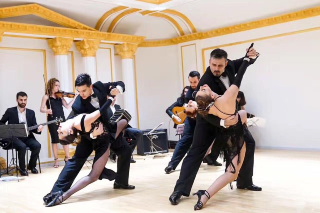 Tango platense “for export”, una gira por la paz que contagia en China la pasión del 2x4