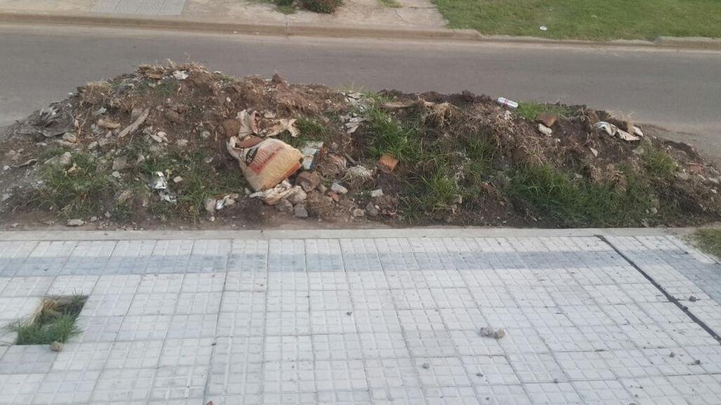 Abandono en una zona de Altos de San Lorenzo