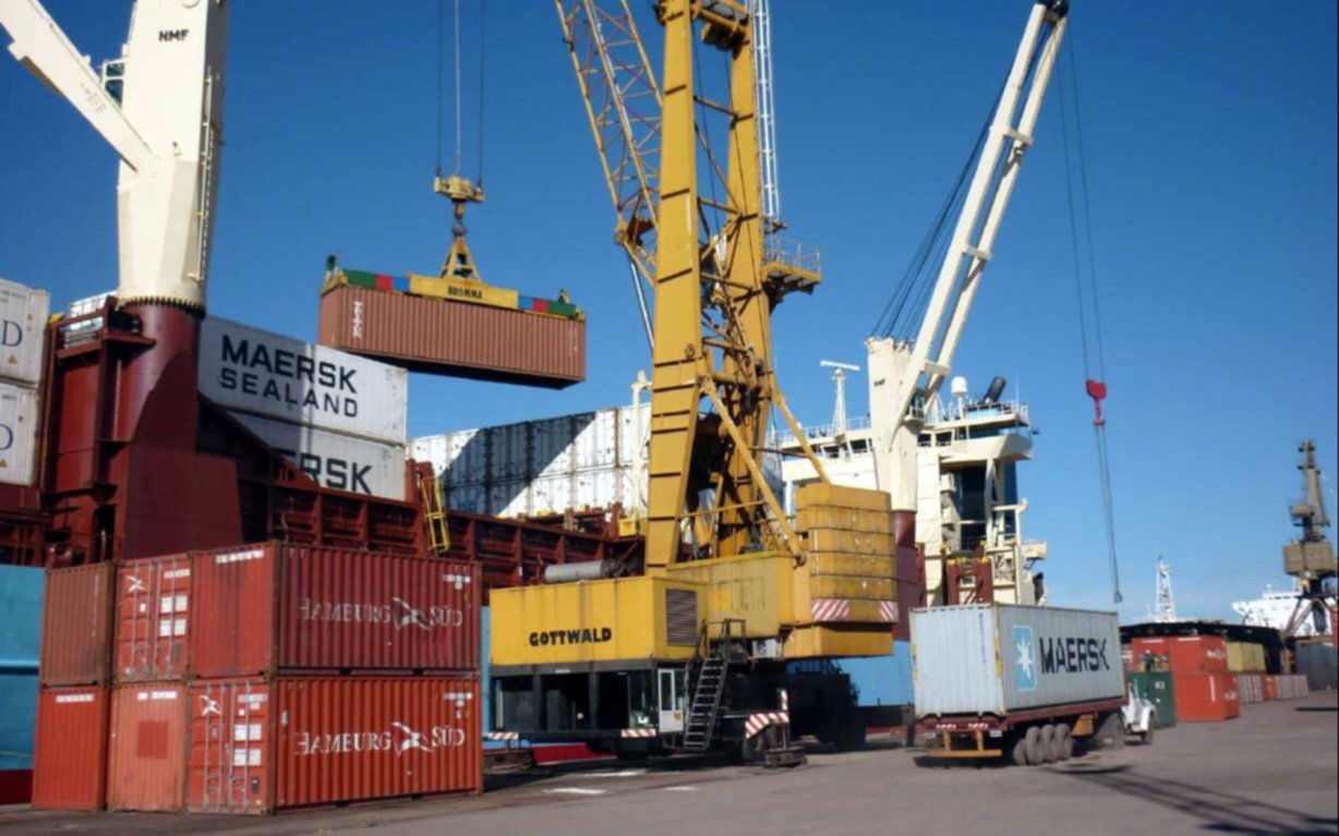 La balanza comercial cerró el 2017 con un déficit récord de u$s 8.471 millones