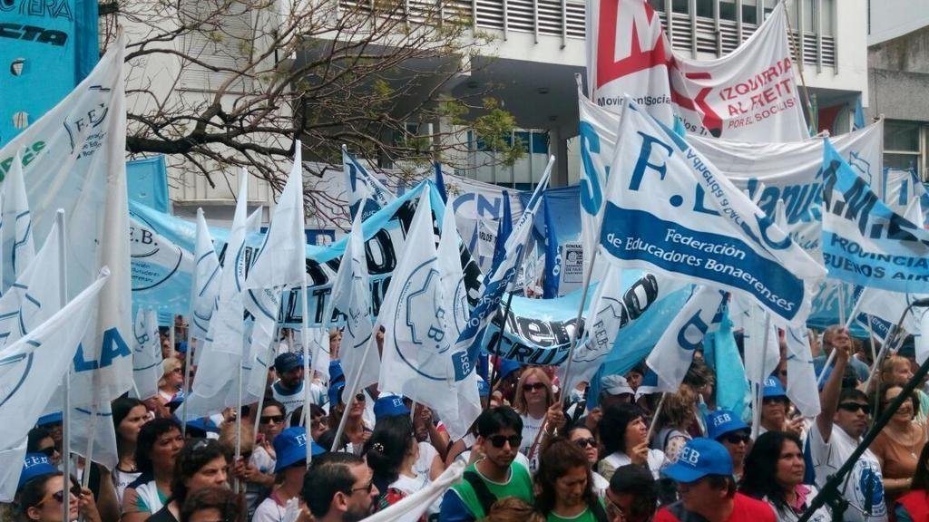 Estatales bonaerenses harán un paro de 48 horas con movilización Estatales bonaerenses harán un paro de 48 horas con movilización