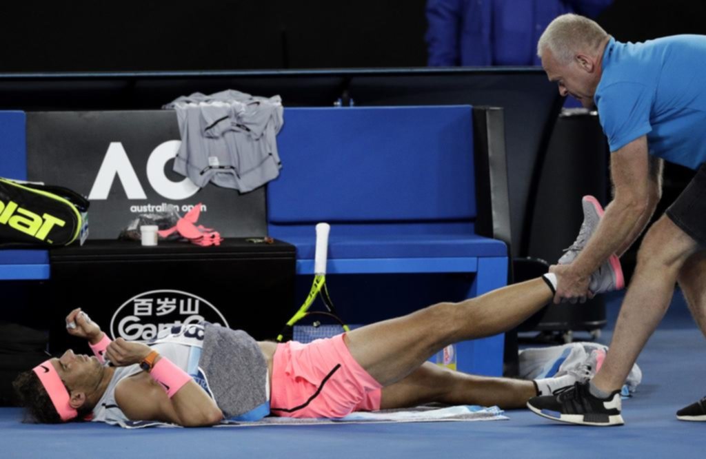 Nadal se despidió de Australia lesionado y abrió el debate sobre las canchas duras