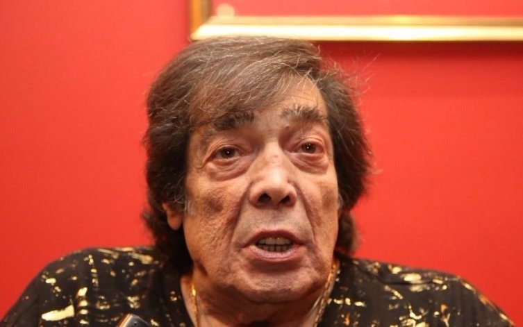 Para evitar escraches Cacho Castaña  suspendió funciones en Mar del Plata