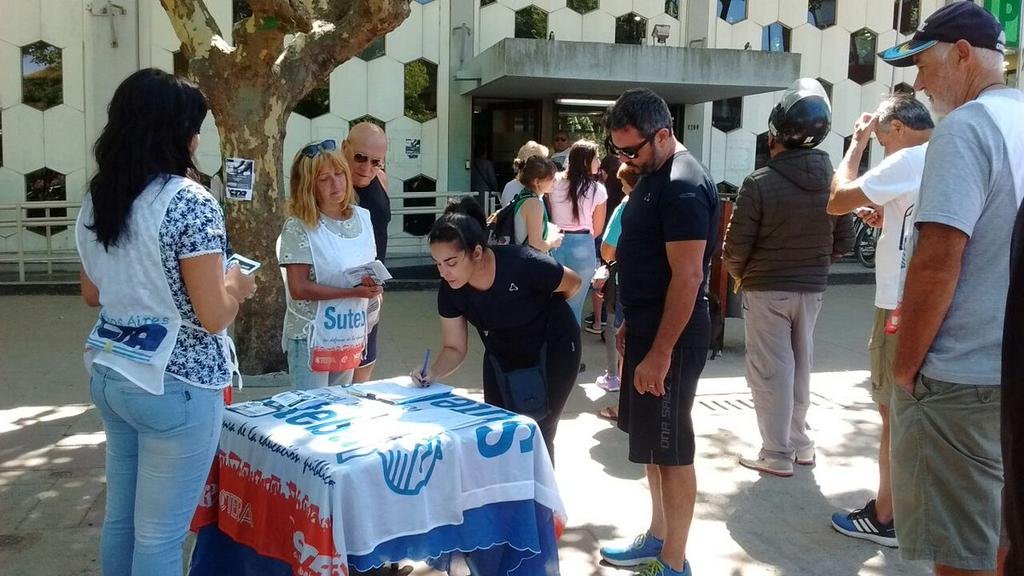 La Provincia tantea a los gremios con una oferta salarial del 15% en cuotas