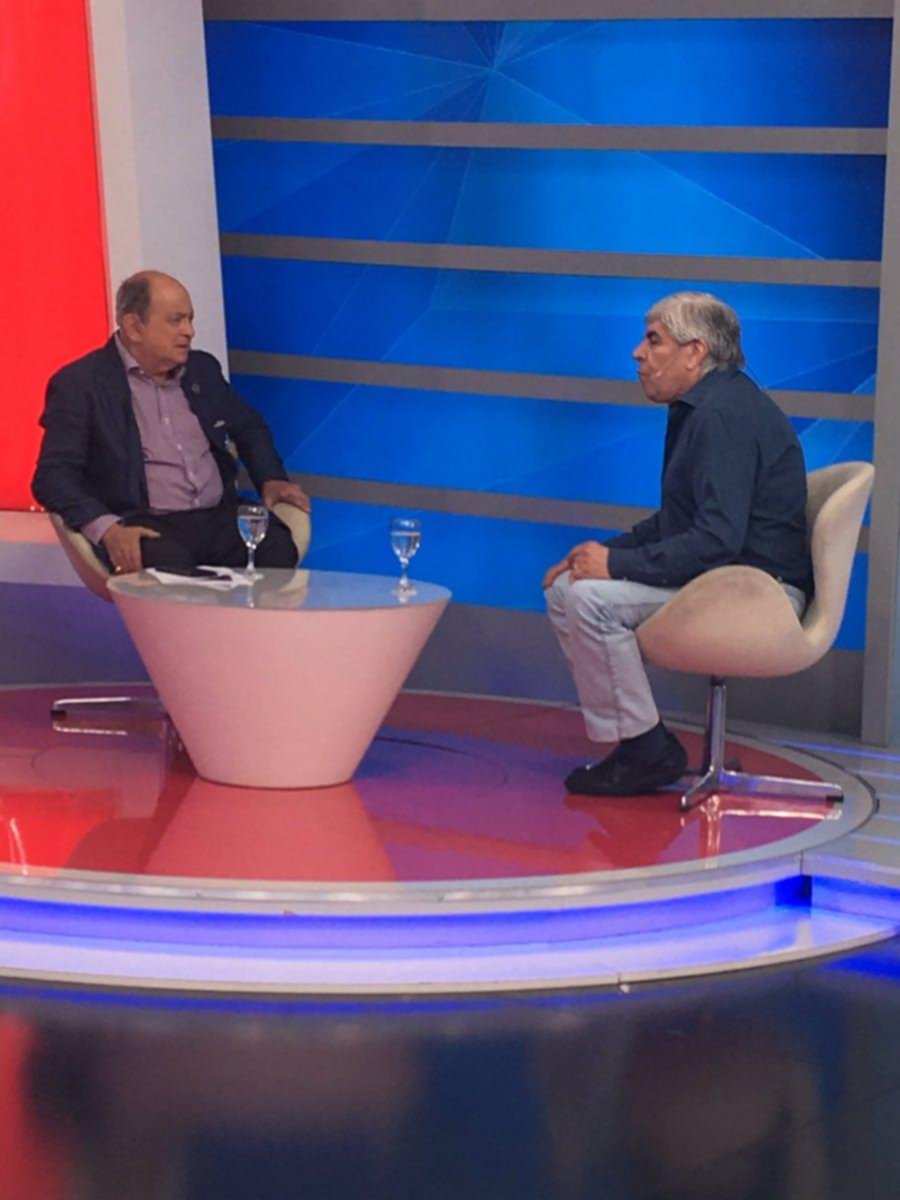 Moyano dijo que si lo meten preso, que sea “en la celda de al lado” del papá de Macri