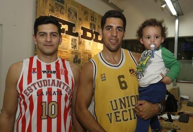 Estudiantes y Unión Vecinal retoman esta noche su largo camino Federal