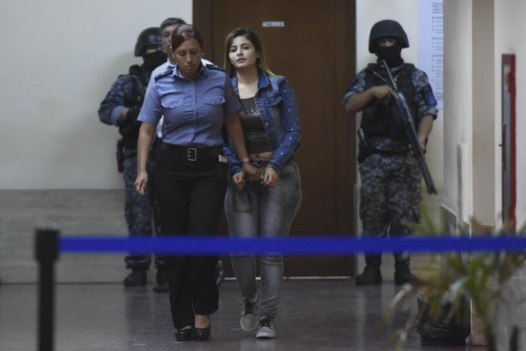 La mamá que vendía drogas y pedía armas