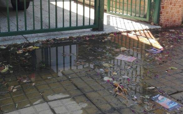 Más pérdidas en la vía pública de agua y van...