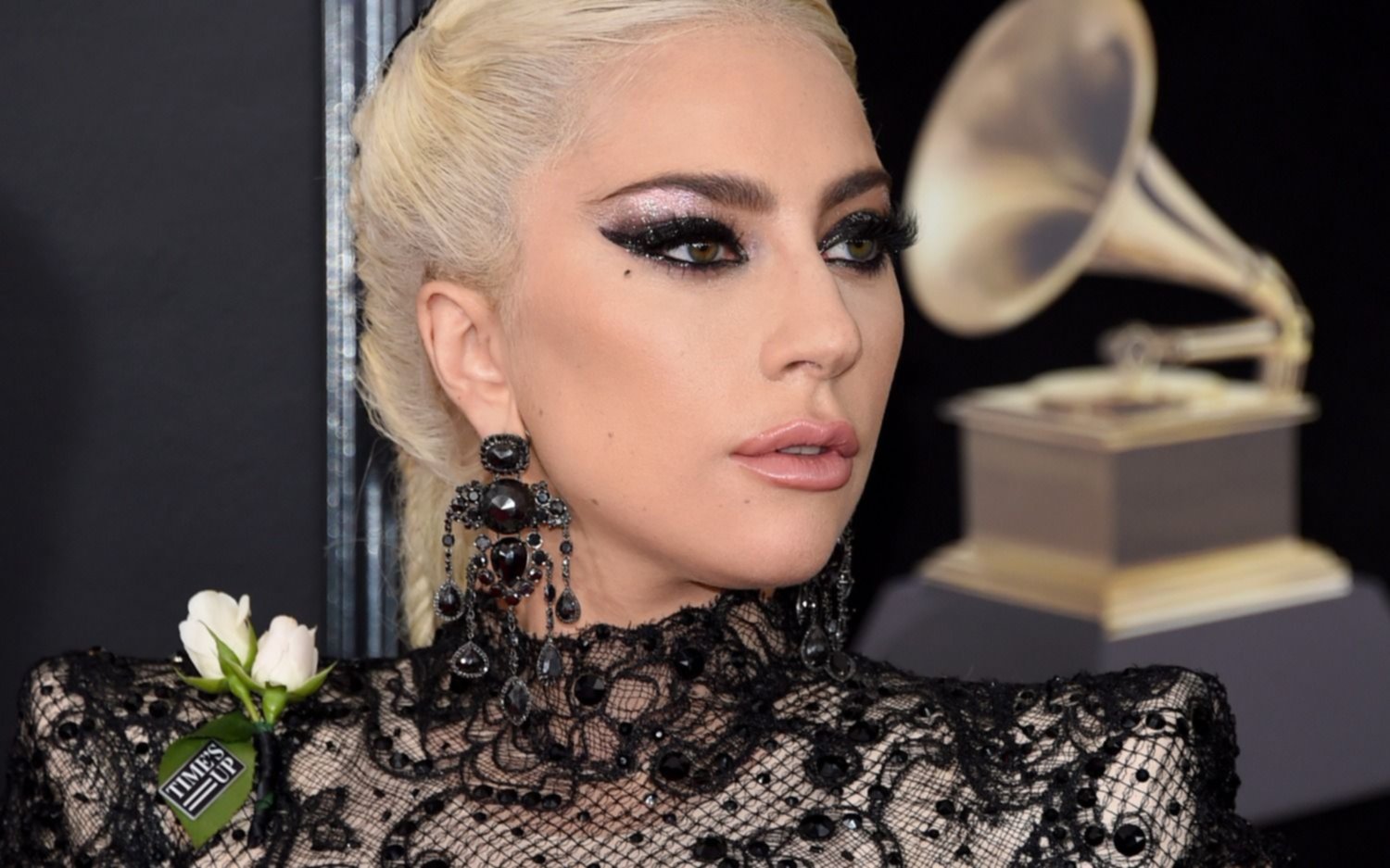 Grammy 2018: Gaga y Cyrus, entre otras estrellas, llevaron rosas blancas contra la violencia sexual
