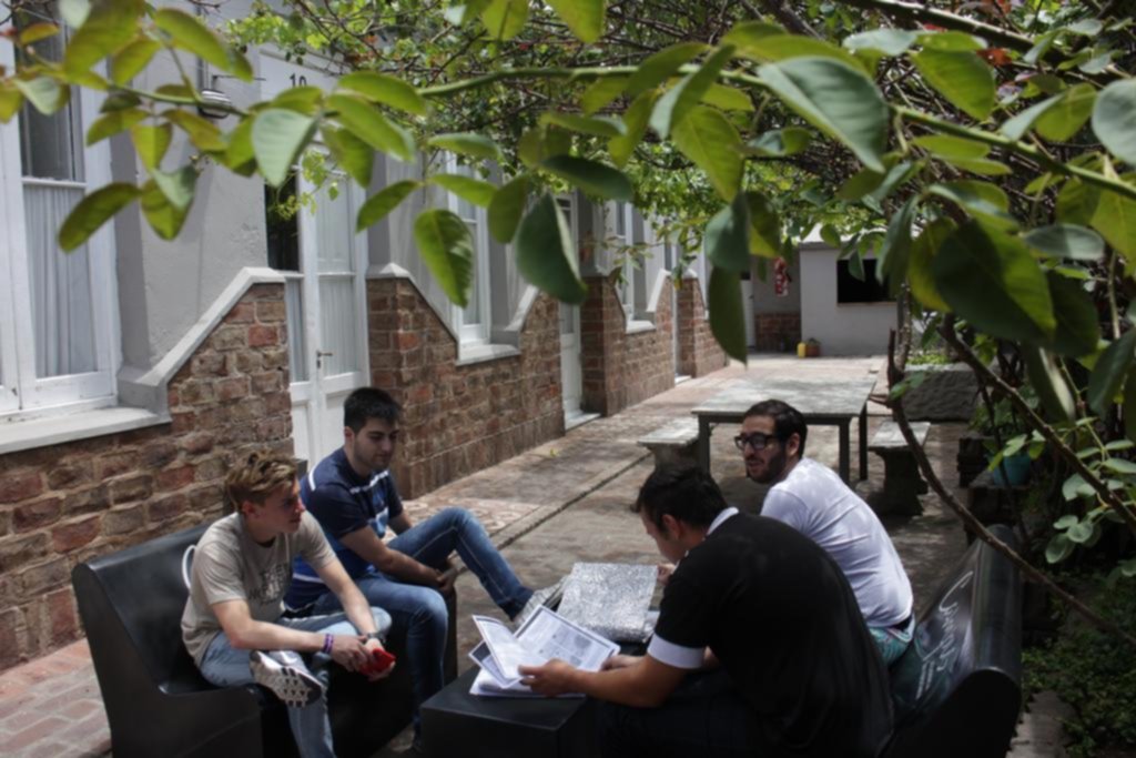 Estudiantes del Interior: el dilema de dónde vivir