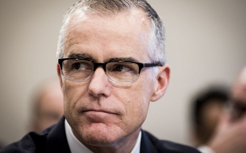 Estados Unidos: renunció el "número dos" del FBI tras las críticas de Trump