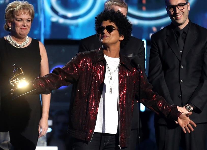 Los Grammy: política, homenajes y algo de música