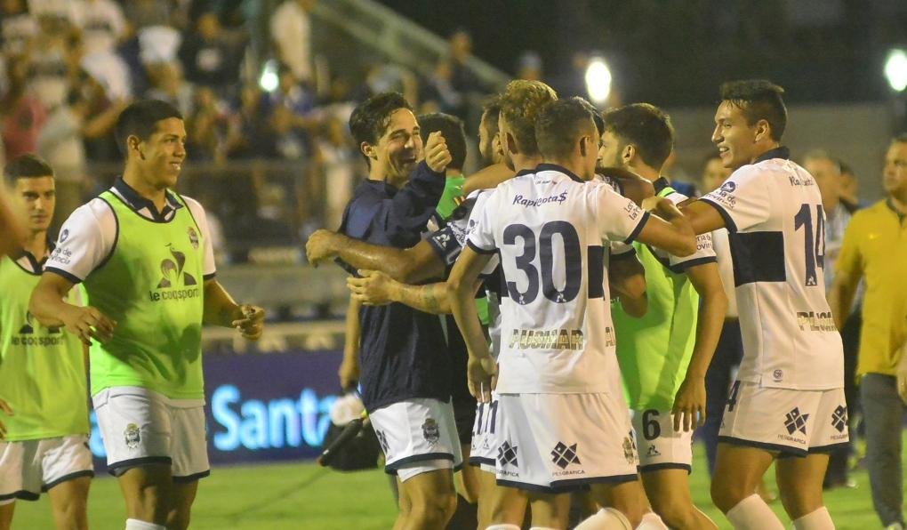 El plantel da vuelta la página y se enfoca en el viaje a Sarandí