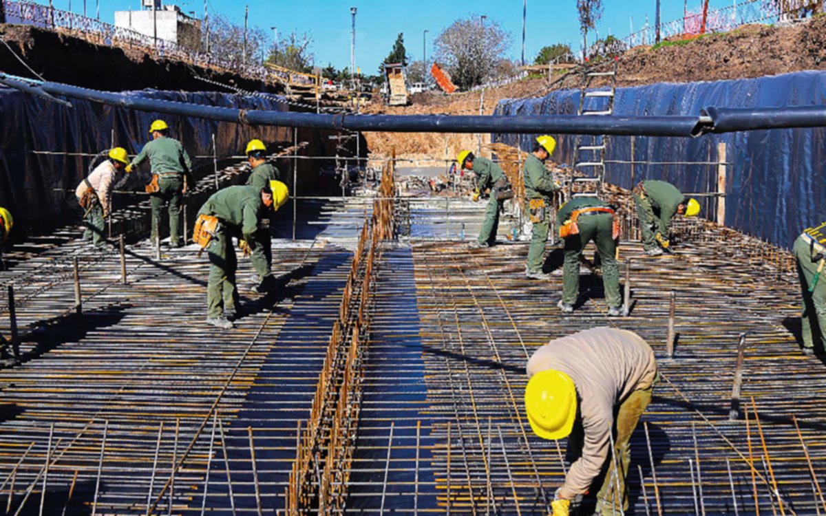 Corte de tránsito mañana y el sábado en tramo de Camino Centenario por obras en el Arroyo del Gato
