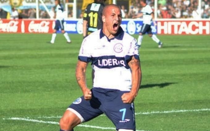 Con Alexi al caer, el Lobo apura por Mussis