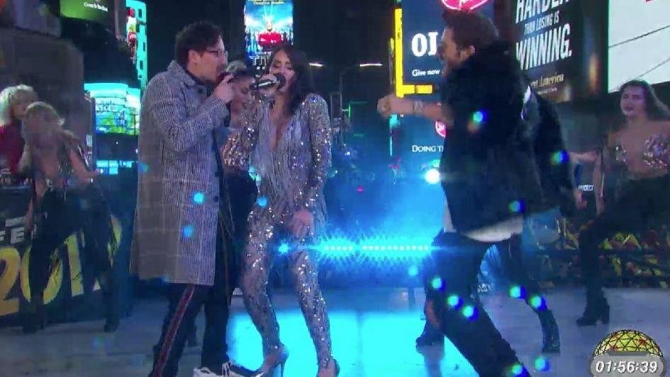 Lali Espósito cantó en Times Square de Nueva York