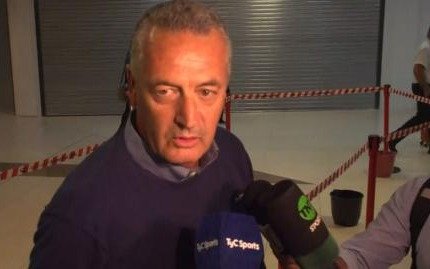 Alfaro llegó esta madrugada y se prepara para firmar contrato y la presentación oficial