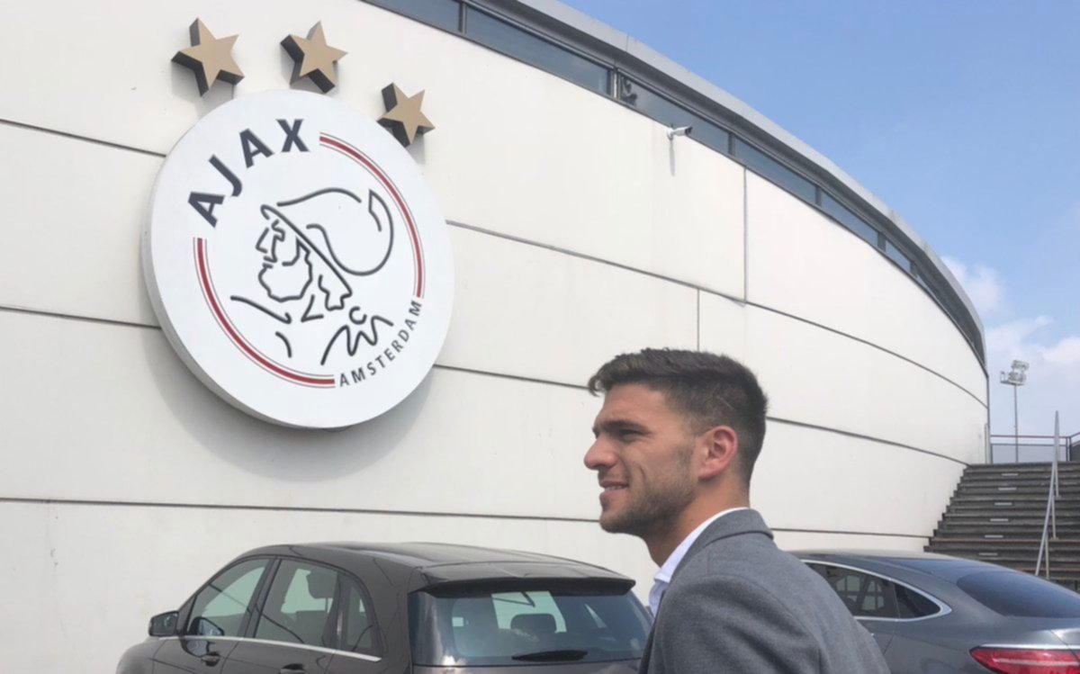Ajax oficializó la compra de Magallán