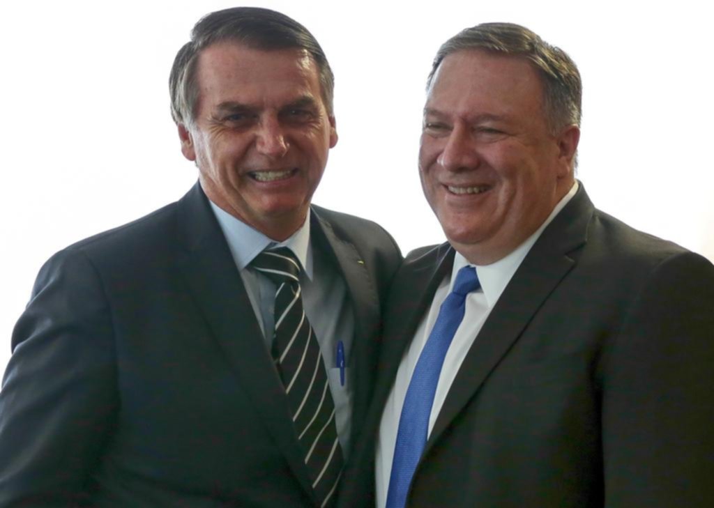 Bolsonaro le promete a Macri “caminar juntos en direcciones diferentes a gobiernos pasados”