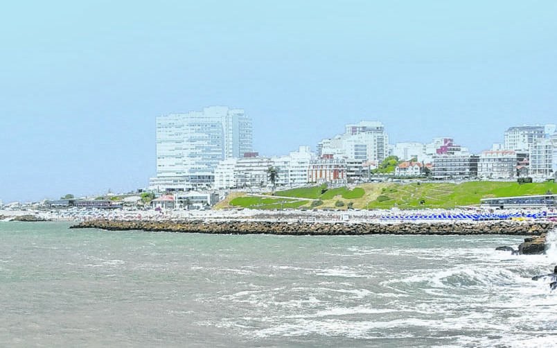 Con la temporada en marcha, todavía es alta la oferta desde La Plata para alquilar en la Costa