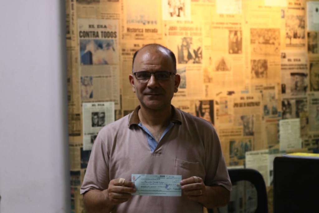 Retiró el cheque de 25.000 pesos