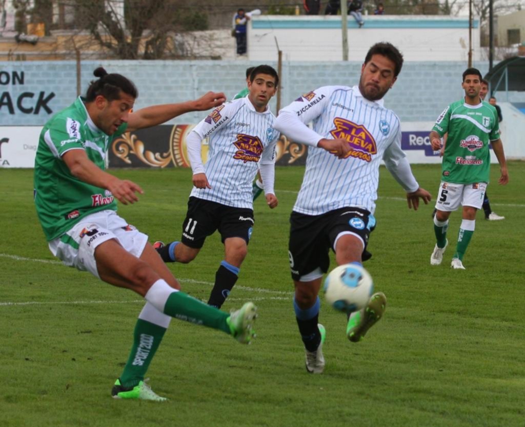 San Carlos regresa a las prácticas con dos nuevos refuerzos