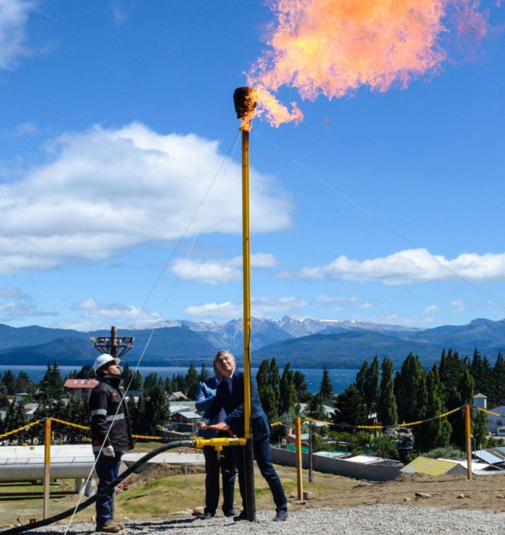 El Presidente inauguró un gasoducto en el Sur y criticó la corrupción en la obra pública