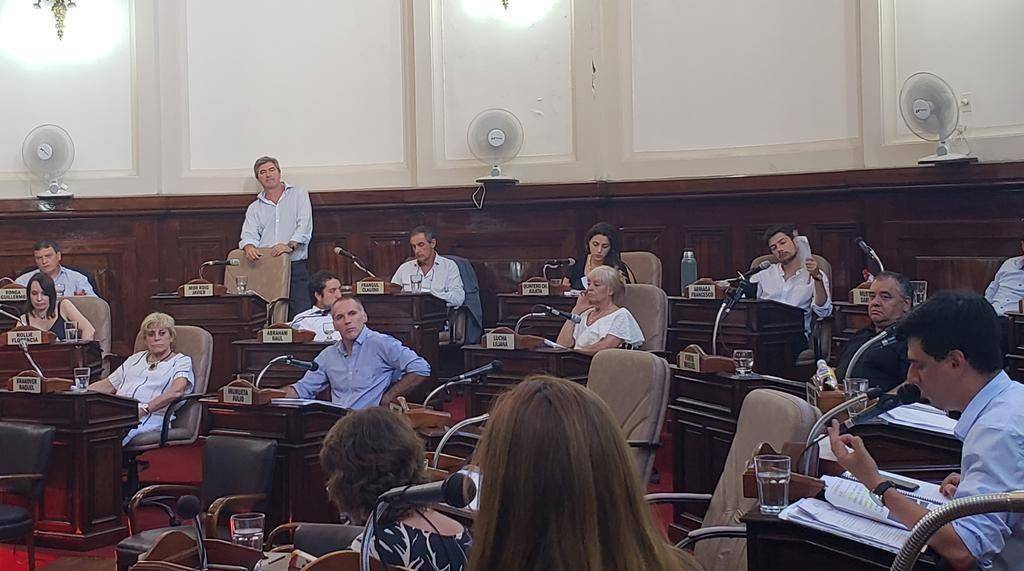 El Intendente firmó el veto a la ordenanza que aumentaba las dietas de los concejales