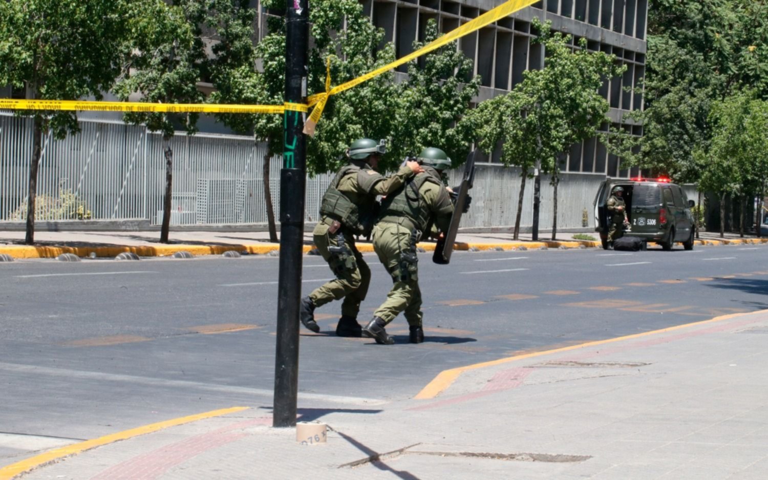 Explosión en una parada de micros en Santiago de Chile: investigan si fue un atentado