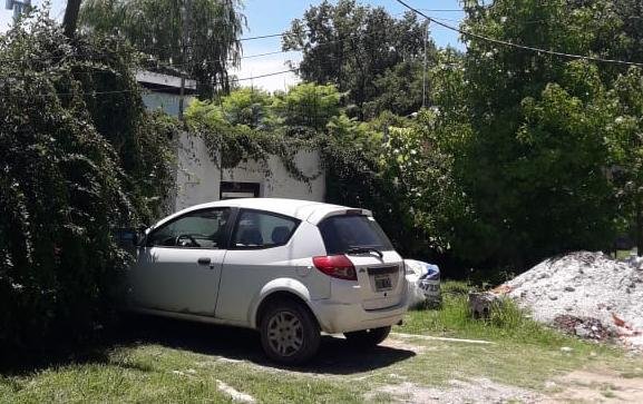 Por un poste y cables caídos en City Bell, sin luz y sin agua