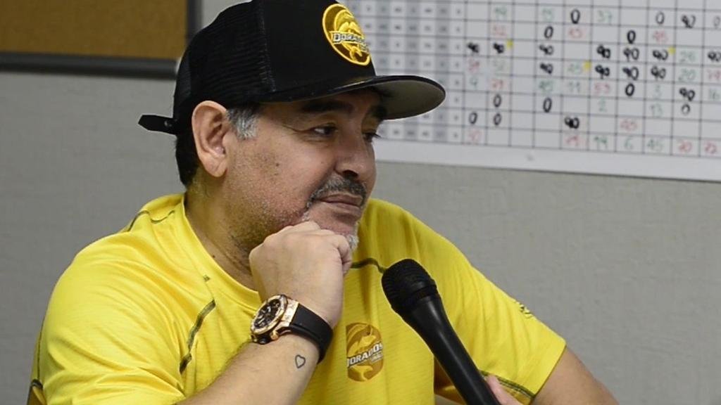 Aunque ayer pasó el día internado, Dorados confirmó a Diego Maradona como DT