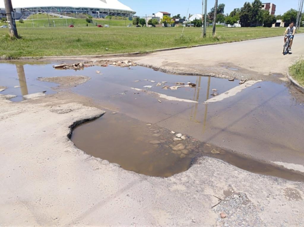 Frente al Estadio Único ahora hay una “laguna”