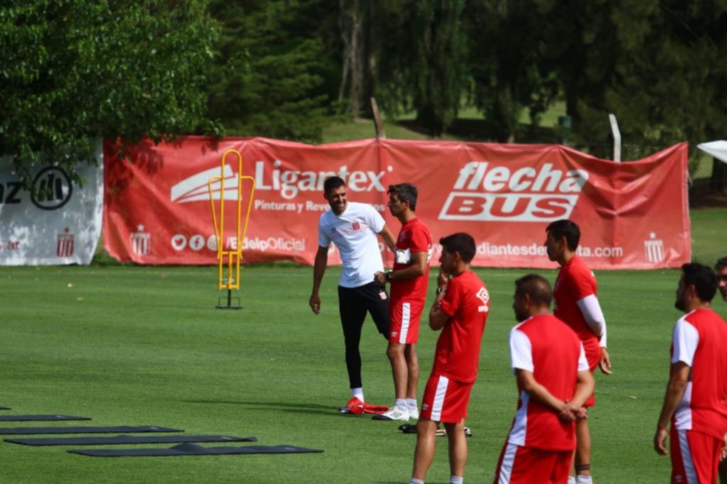 El Pincha busca un futbolista que pueda generar juego