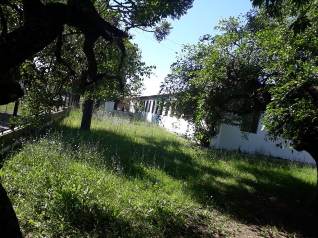 Escuelas abandonadas en 171 entre 43 y 44